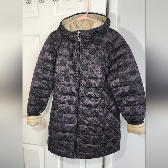 NWT Nuage Stretch Reversible Coat Sz M Printed Quilt Black Floral / Doe Cream - Picture 1 of 13